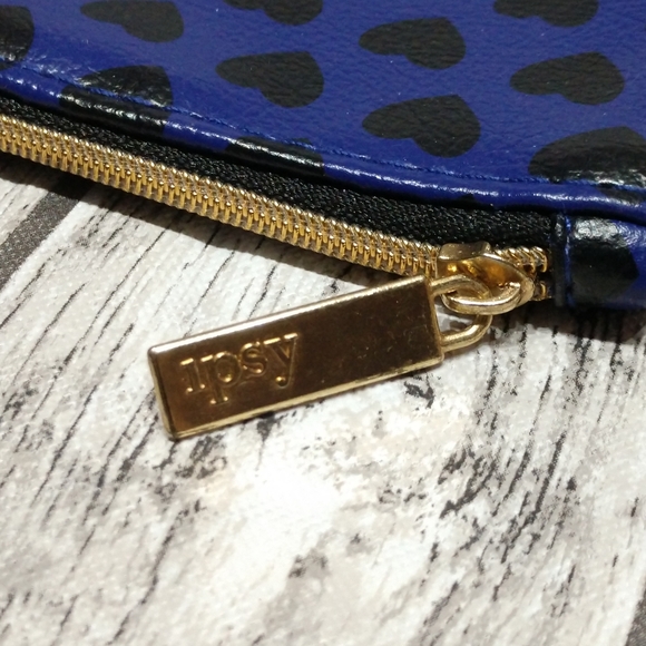 Ipsy purple with black hearts makeup cosmetics Like New - Picture 6 of 6